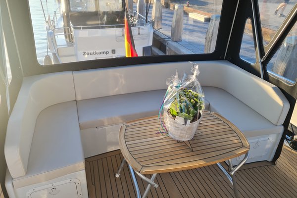 12 boot huren friesland-boten te huur friesland-bootverhuur friesland-jachtverhuur friesland-motorboot huren friesland-motorjacht huren friesland-jacht huren friesland.jpg 
