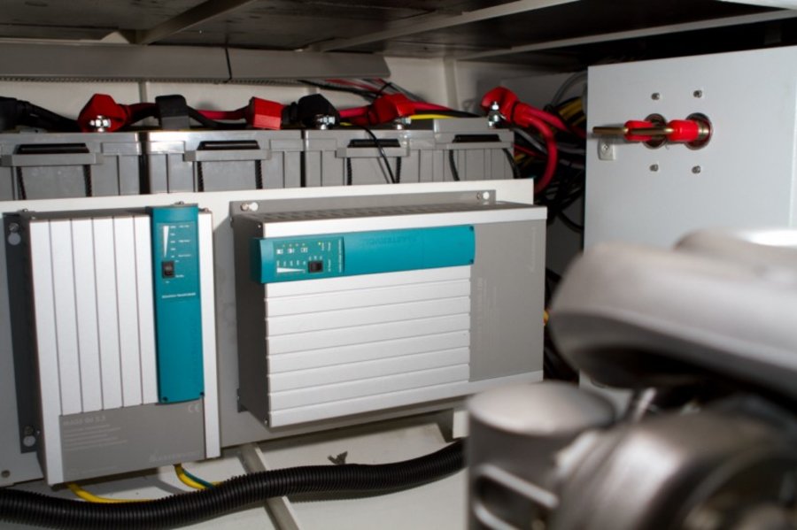 Electrical engineering in boat