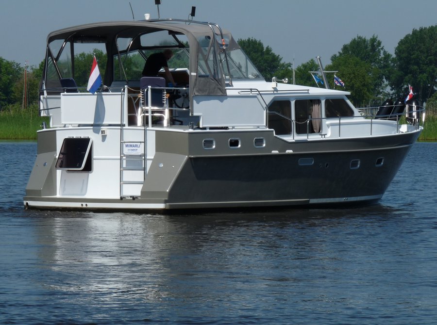 Boot huren 4 personen - Mimarli buitenkant