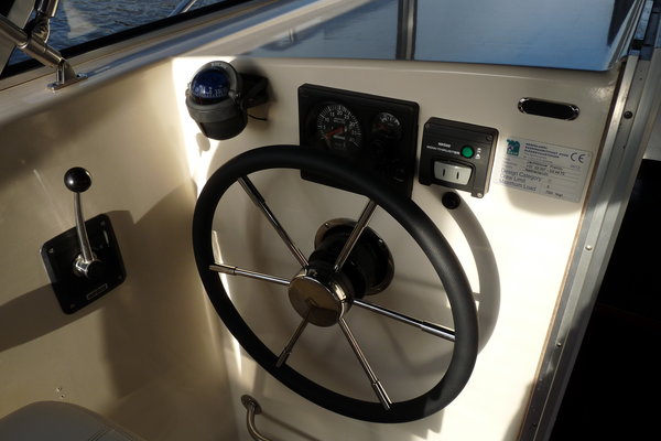 13. Drammer 820 Cabrio - Jachtbemiddeling Jachtwerf Oost.JPG