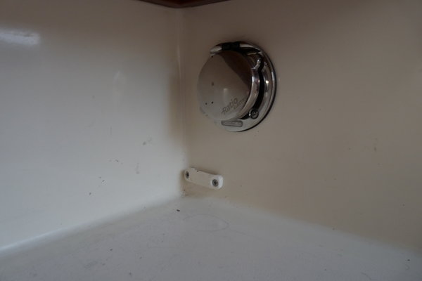 15. Drammer 820 Cabrio - Jachtbemiddeling Jachtwerf Oost.JPG