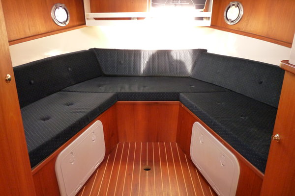 16. Drammer 820 Cabrio - Jachtbemiddeling Jachtwerf Oost.JPG